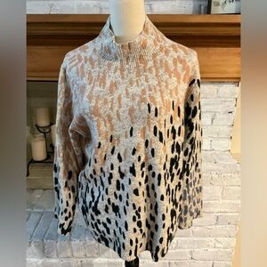 NIC+ZOE Beige and Black Patterned Turtleneck Sweater